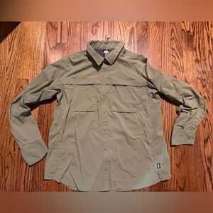 Women’s REI Olive Green Outdoor Safari Hiking Shirt Large button up sleeve